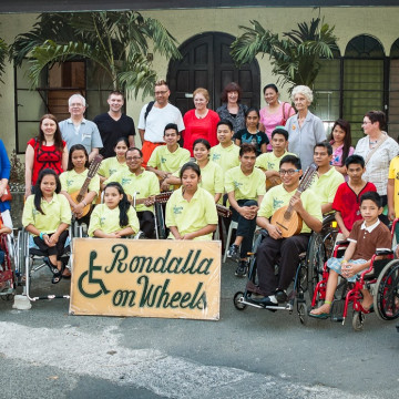 Filipijnen Rondalla On Wheels[web] 1