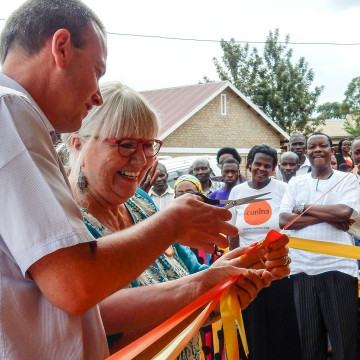 Inhuldiging Oeganda Slaapzaal[web]